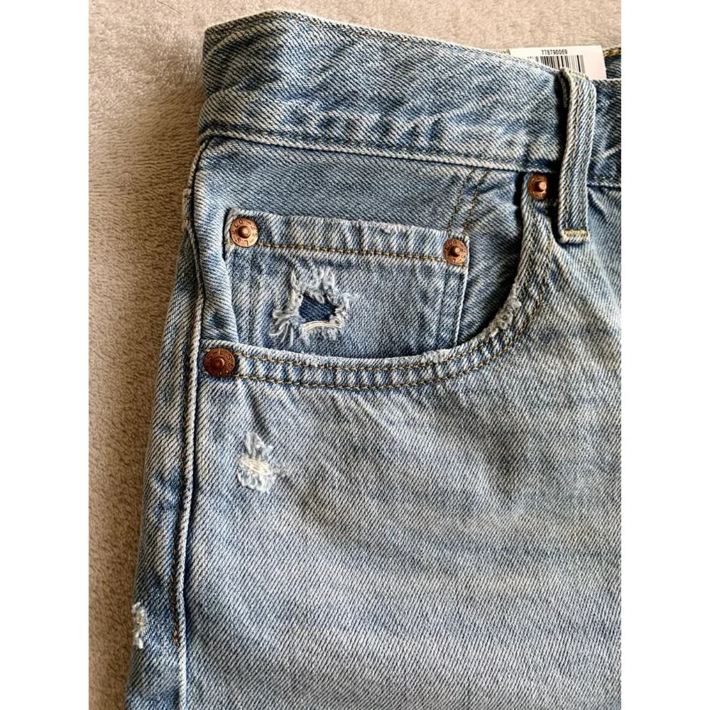 Levi's Premium "Ribcage Shorts" Light Wash NEW WITH TAG - Picture 3 of 7